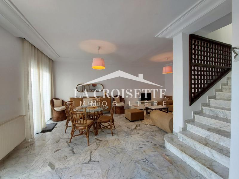 Duplex avec jardin S+4 meublé  à La Marsa